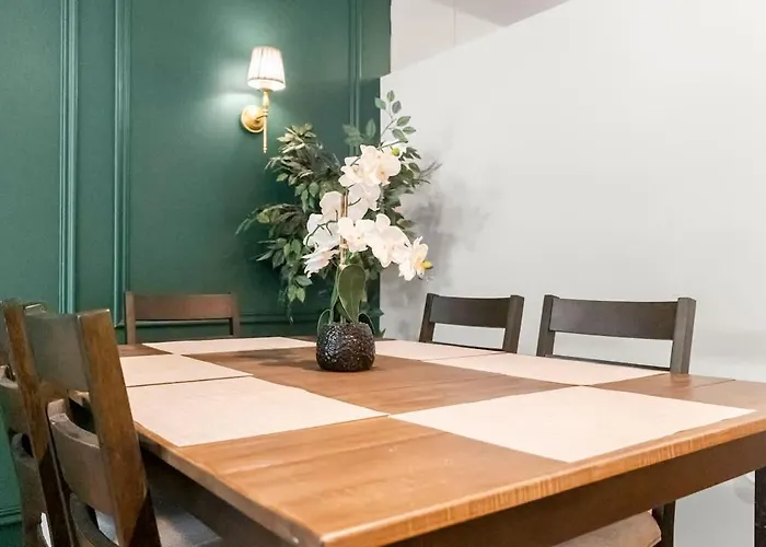 Luxury Fulton Market - Prime Location